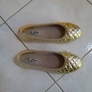 GOLD QUILTED LEATHER UPPER FLAT SIZE 6M , LIKE NEW